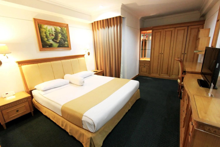Harmoni Suites Hotel