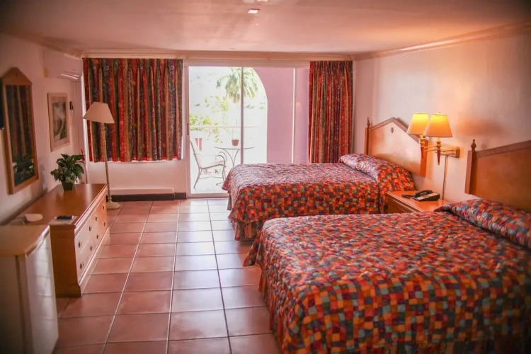 Executive Quadruple room with balcony