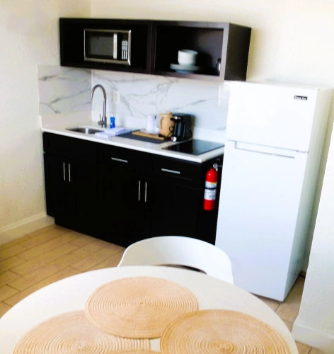 Standard Quadruple Basement room