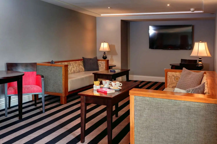Ramada Tamworth