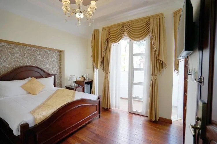Deluxe Suite