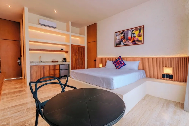 Deluxe Suite