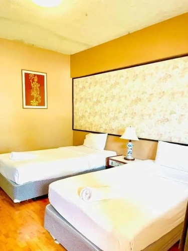 Deluxe Twin room with balcony