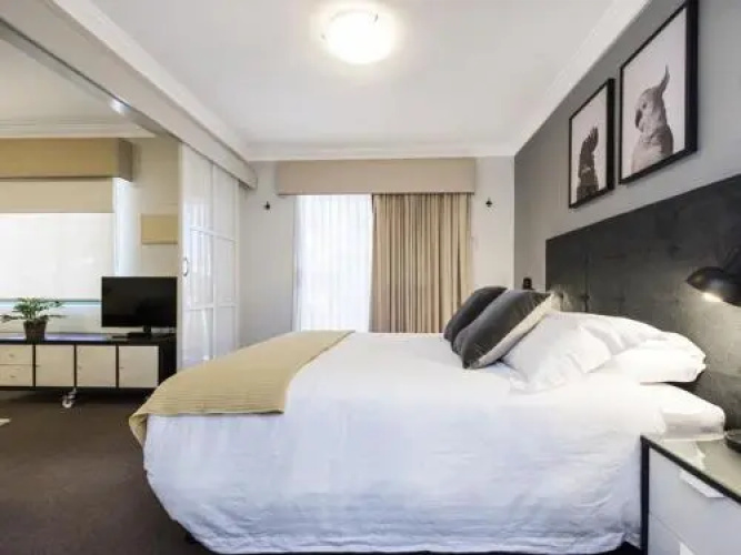 Staywest Subiaco Village 40