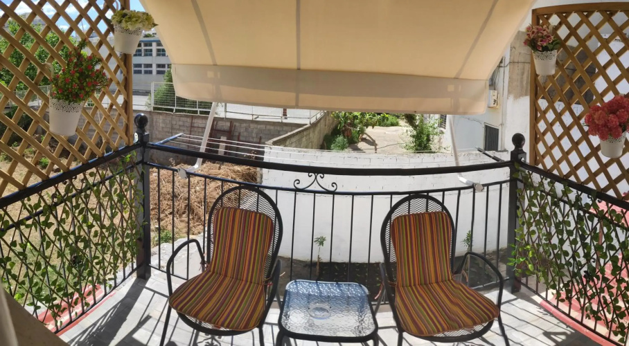 La Perla Apartments