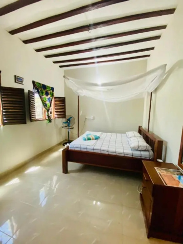 Bush House Nungwi
