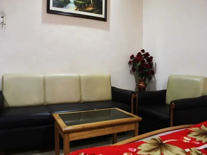 Hotel Adarsh Mahal