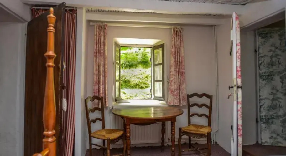 Champagne B&B