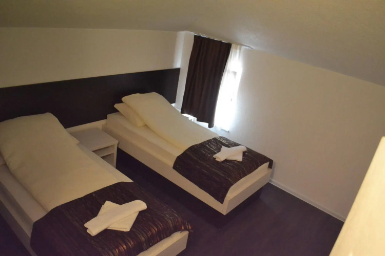 Pansion Nadin