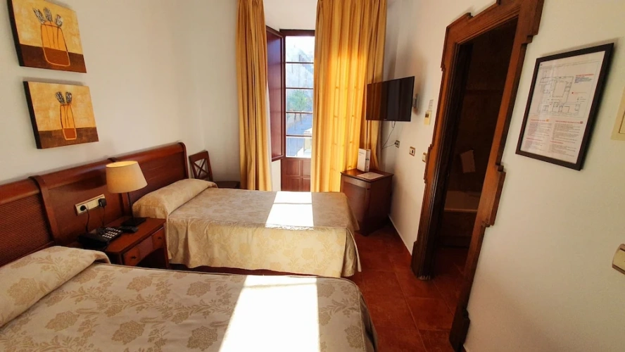 Standard Double room with city view