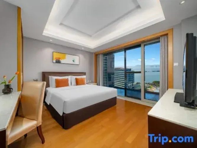 Quadruple Family Suite with balcony and with lake view