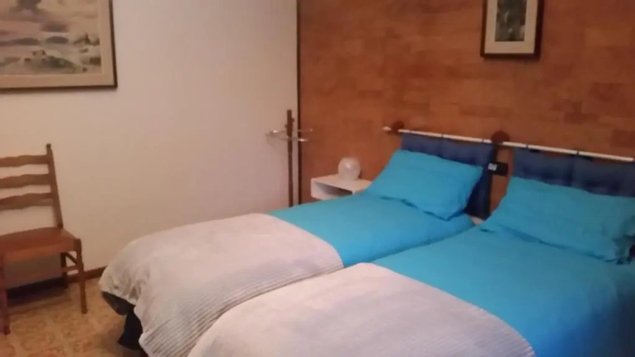 3 Bedrooms Cottage