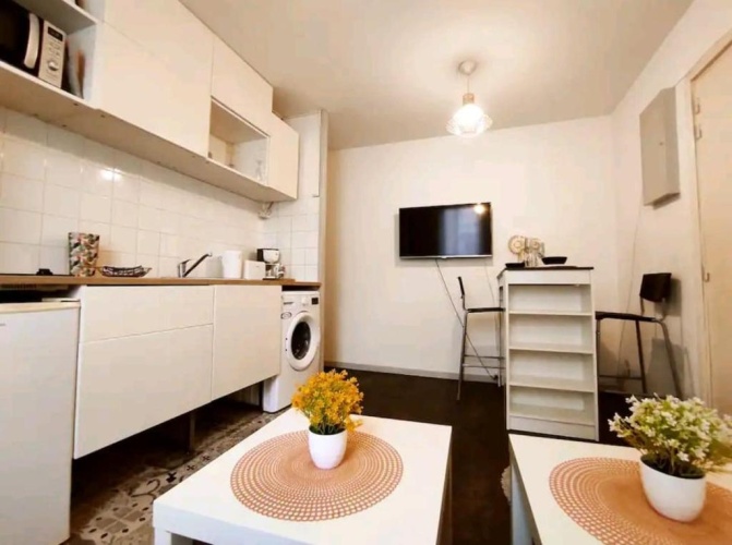 1 Bedroom Apartment