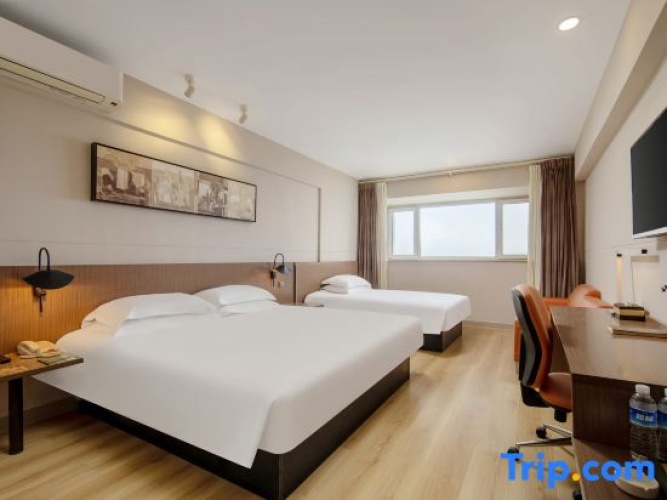 Superior Twin Family room