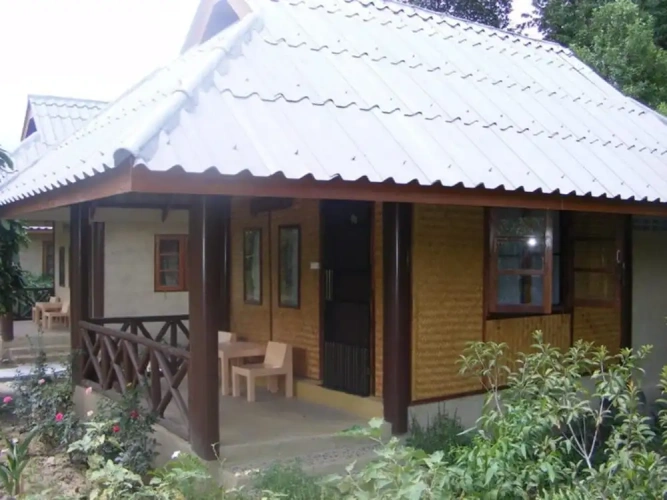 Bungalow with balcony