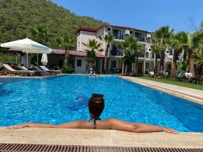 Garden Life Hotel
