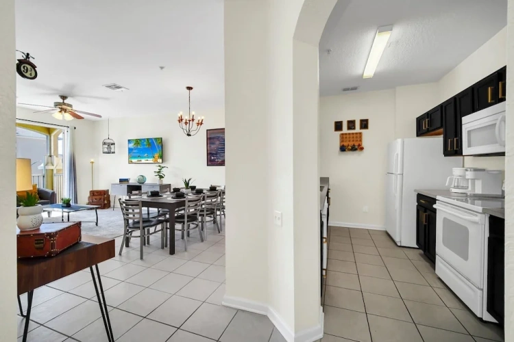 2 Bedrooms Apartment