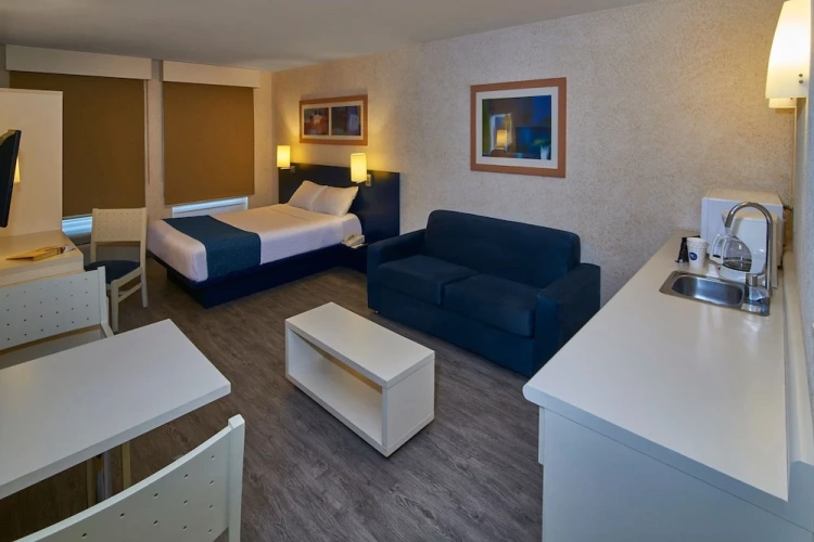 Double Suite