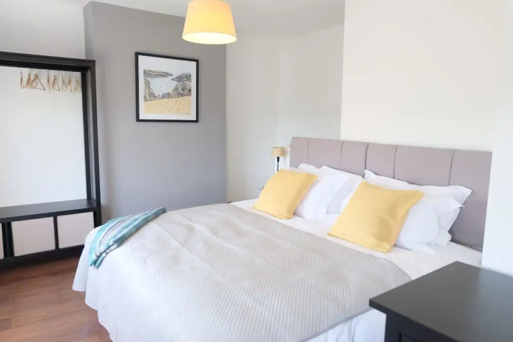 1 Saron Cottages