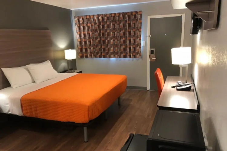 Economy Inn