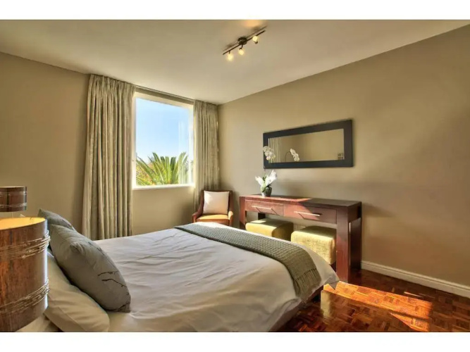 437 St Martini Gardens