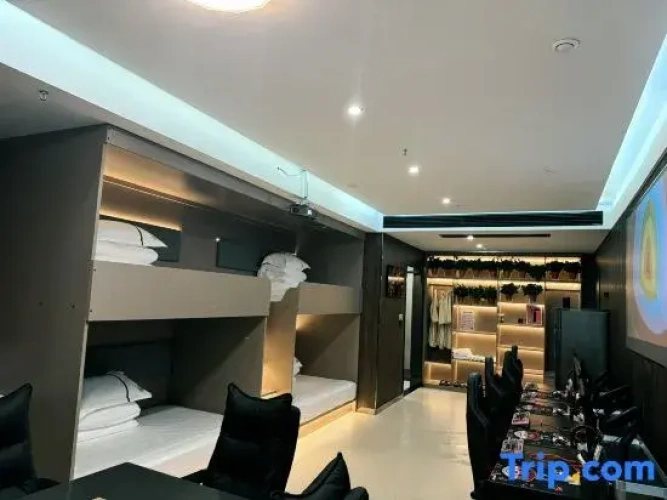 Privilege Quadruple room
