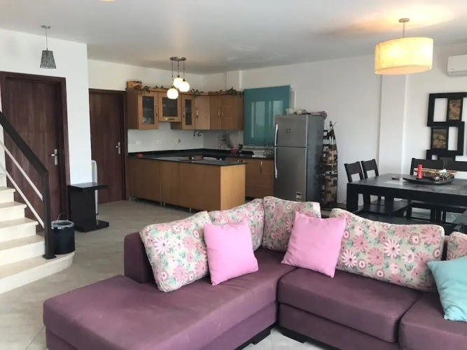 3 Bedrooms Apartment