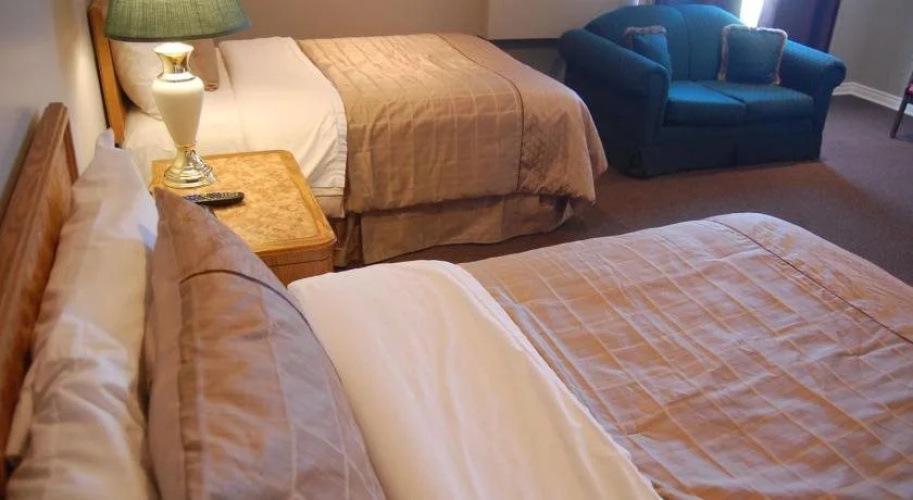 Barons Motor Inn