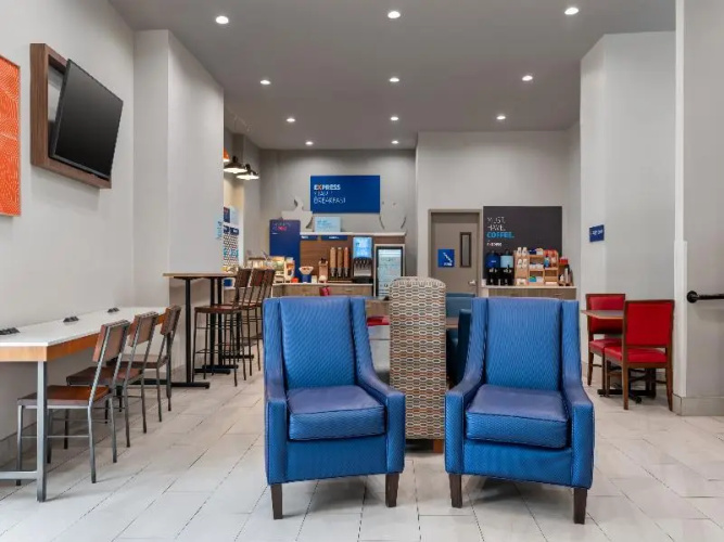 Holiday Inn Express & Suites Bronx - NYC photo 25