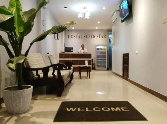 Hostal Super Star
