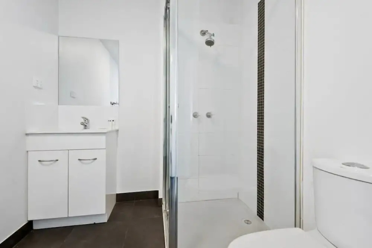 Executive and Spacious Apartment With Balcony