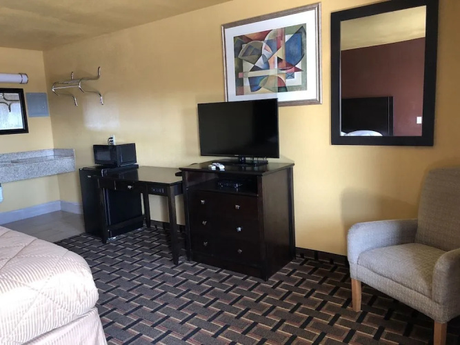 Budget Inn