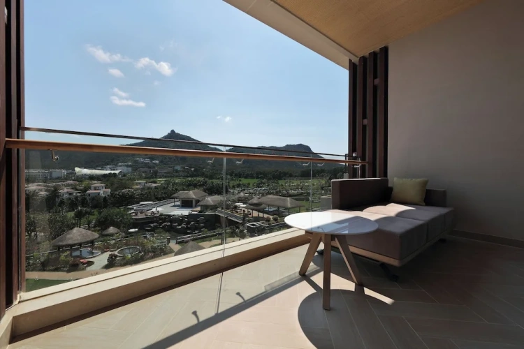 Double Suite with balcony and with mountain view