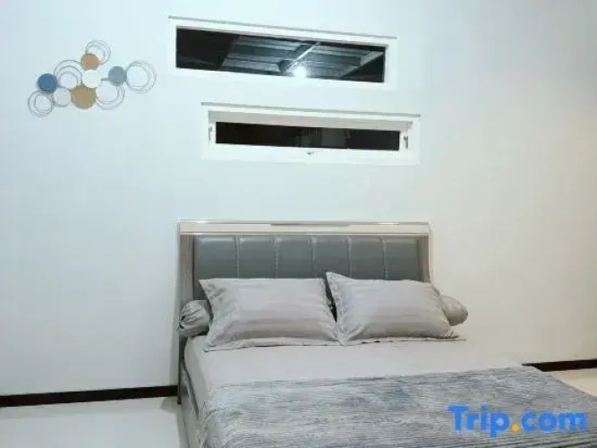 4 Bedrooms Villa