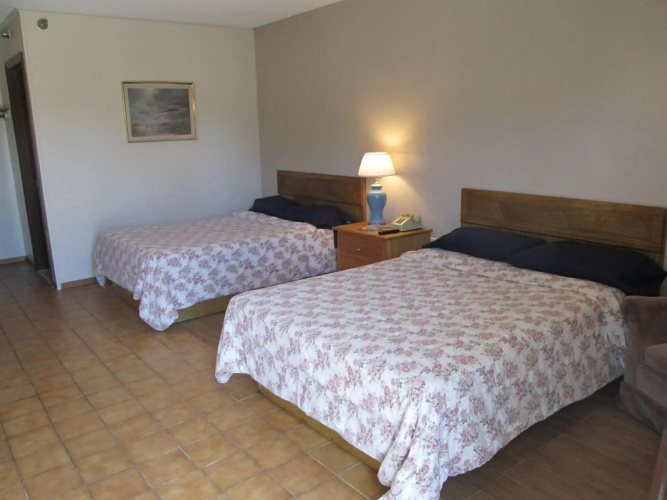 Mayflower Motel photo 8