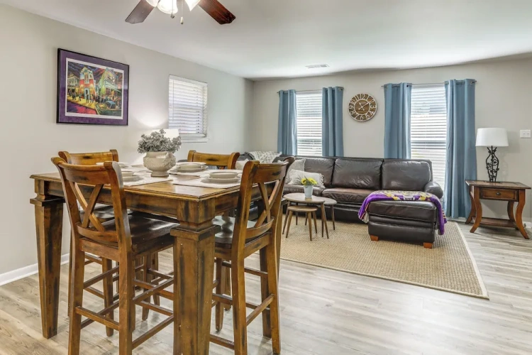 3 Bedrooms Cottage