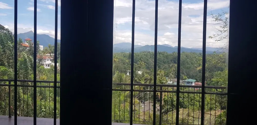 Knuckles view bungalow