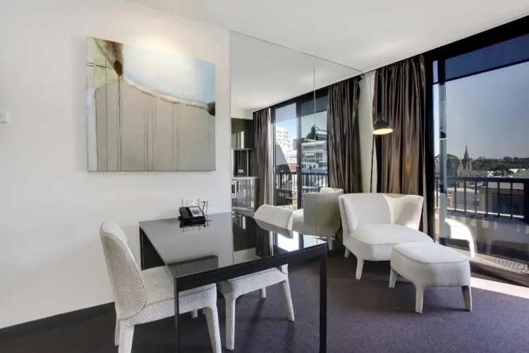MainStay Suites Hawthorn