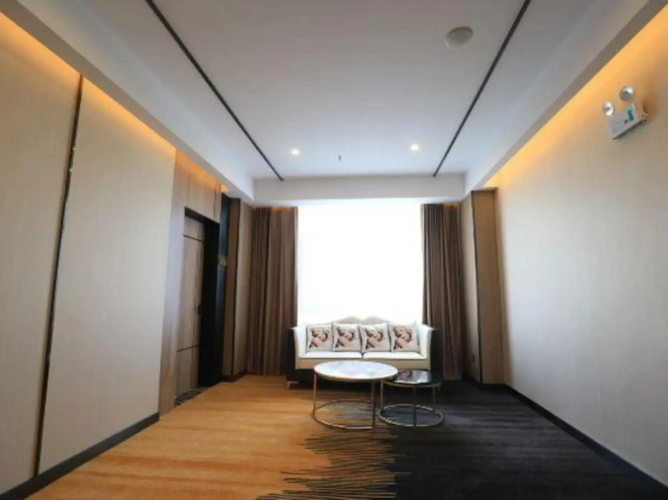 Saint Maur Hotel