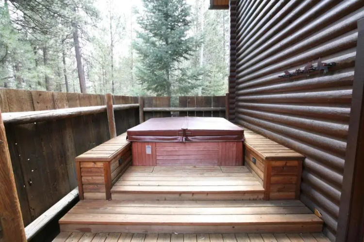 3 Blue Grouse-AC-5BR/3BA