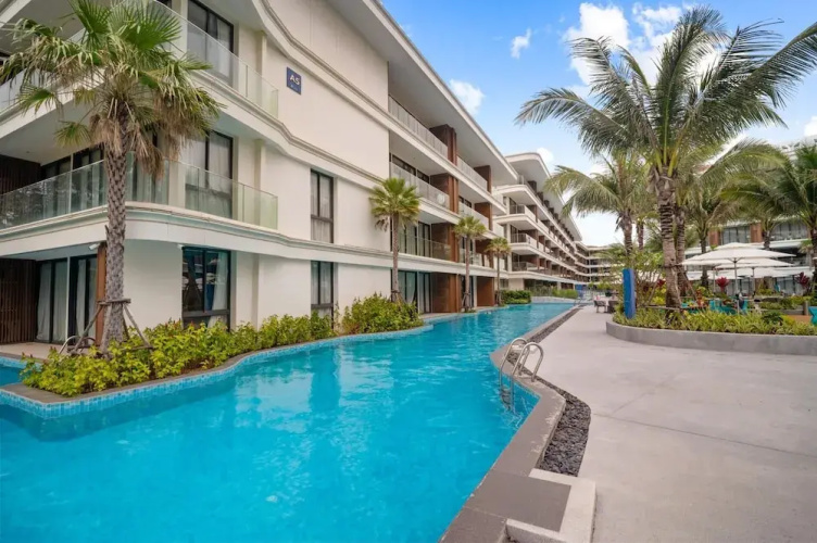 Premier Kora 3-bedroom Apartment E333 Beachfront