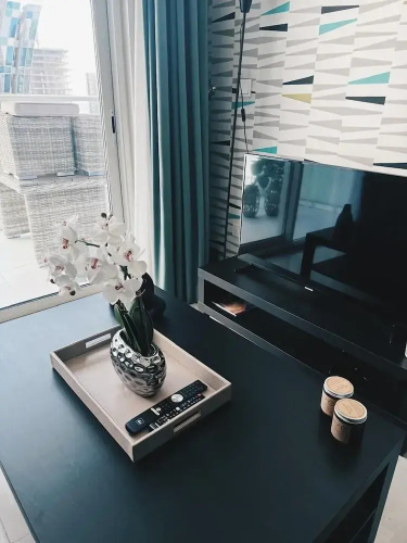 1BHK Burj View. Near Dubai Mall & Metro