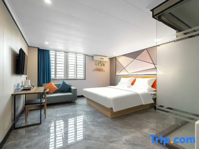 Standard Double room with view