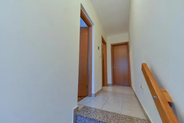 Lumbre Apartment