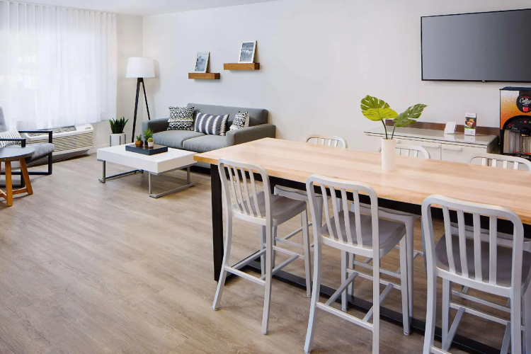 WoodSpring Suites Seattle Everett
