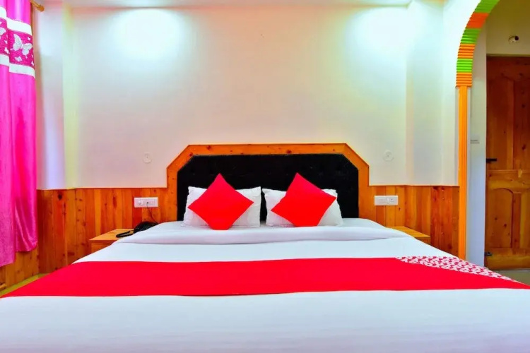 OYO 38661 Hotel Apna Ghar
