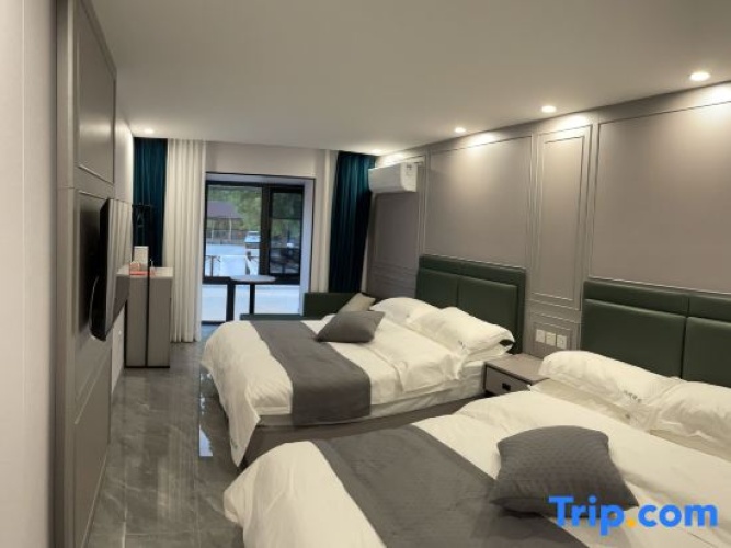 2 Bedrooms Suite