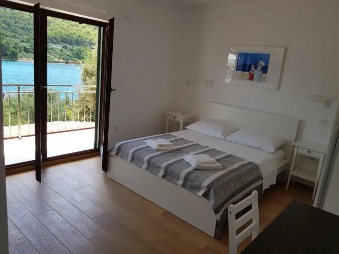 Apartment with balcony