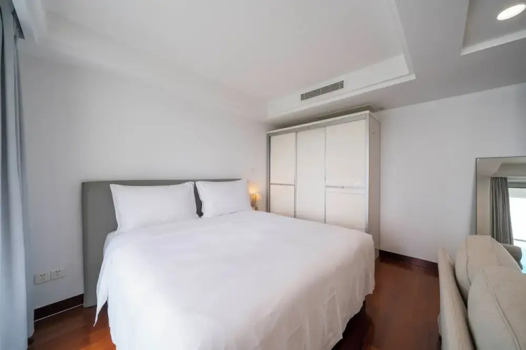 Tyms Xujiahui Modern 1BR APT