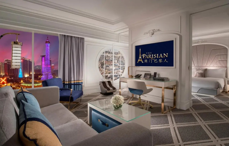 The Parisian Macao